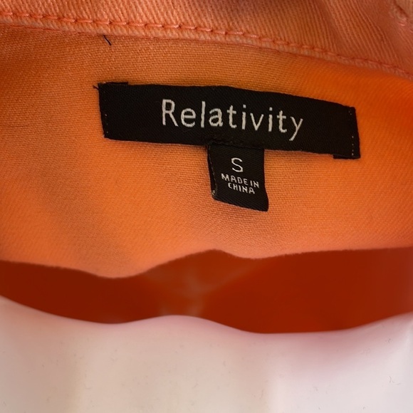 Relativity salmon, button up jacket, stretchy size small - Picture 4 of 7